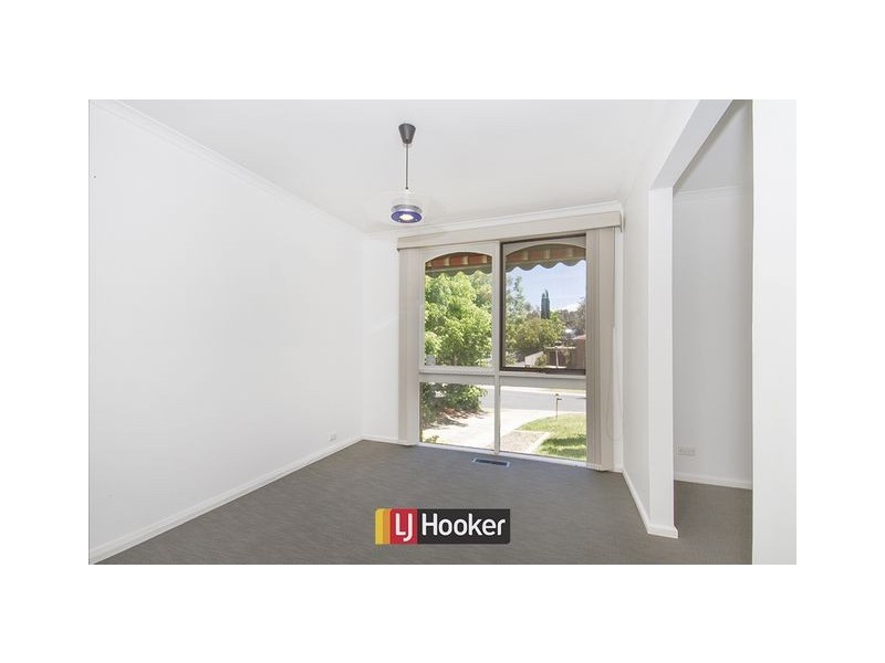 15 Standbridge Place, Spence ACT 2615