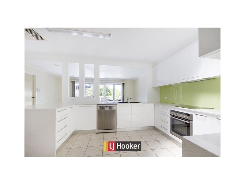 15 Standbridge Place, Spence ACT 2615