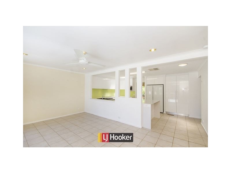 15 Standbridge Place, Spence ACT 2615