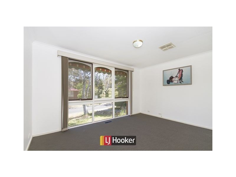 15 Standbridge Place, Spence ACT 2615