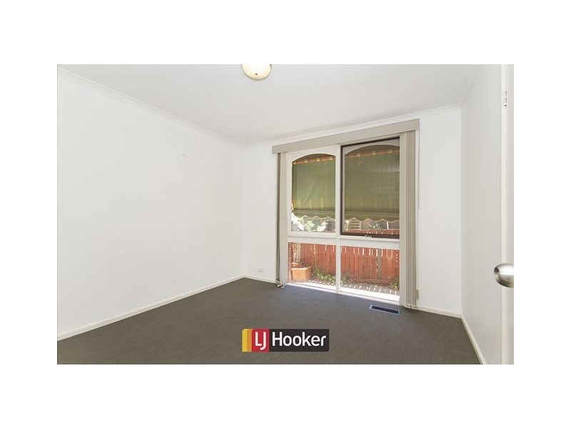 15 Standbridge Place, Spence ACT 2615