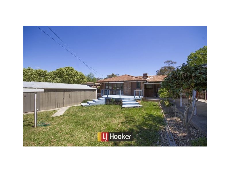 15 Standbridge Place, Spence ACT 2615