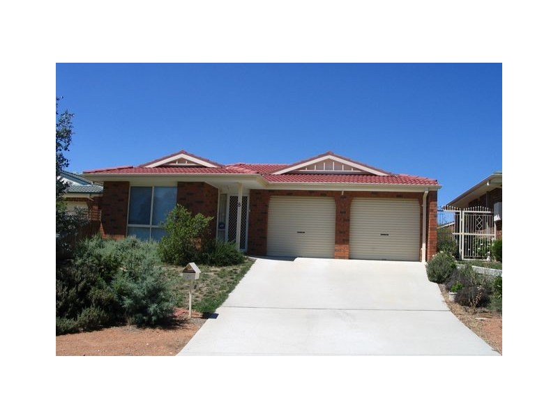 8 Maynard Street, Ngunnawal ACT 2913