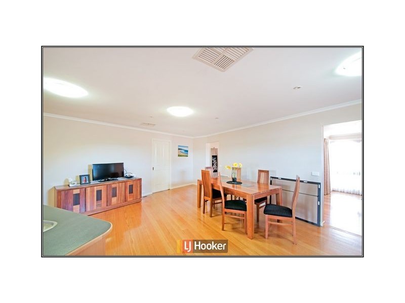 3 Merfield Place, Giralang ACT 2617