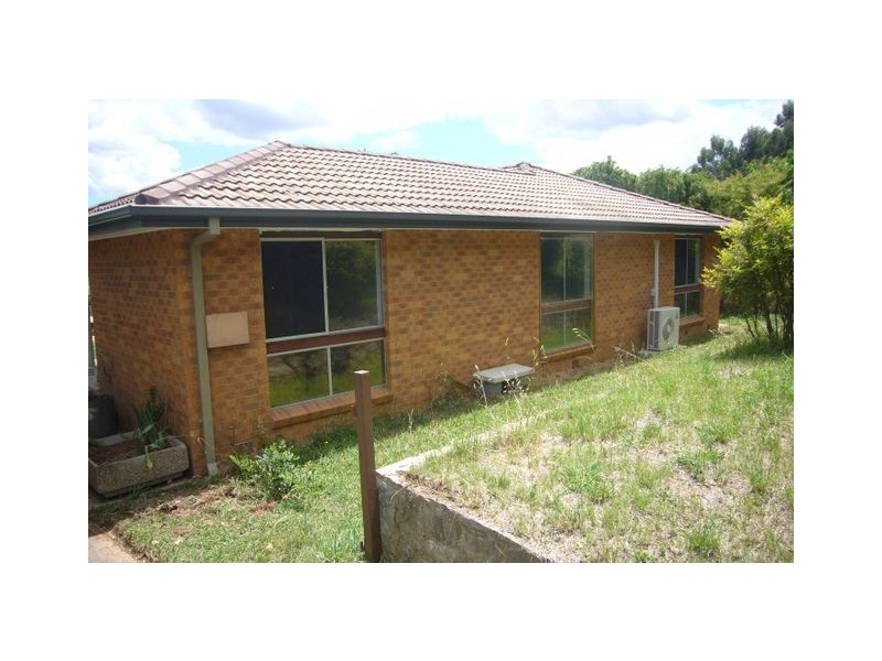 5 Lupus Place, Giralang ACT 2617