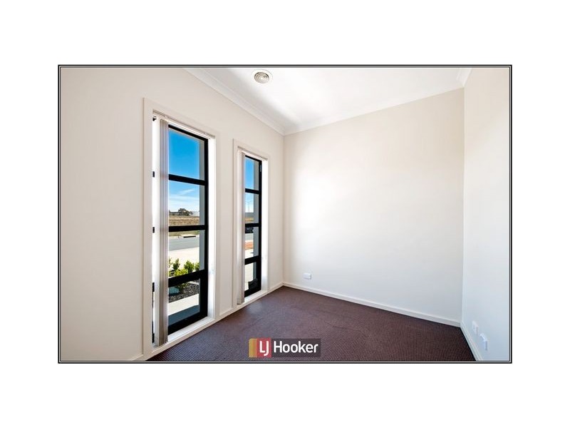 4 Dorothy Green Crescent, Franklin ACT 2913