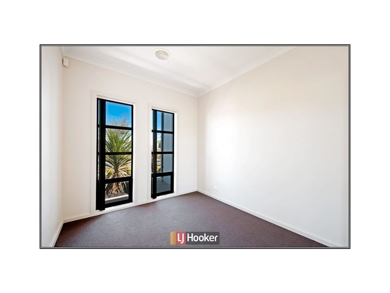 4 Dorothy Green Crescent, Franklin ACT 2913