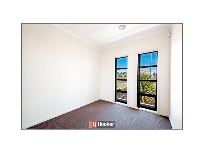 4 Dorothy Green Crescent, Franklin ACT 2913