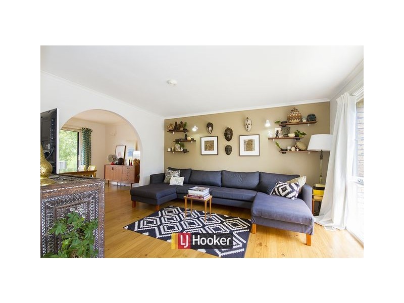 5 Hooke Place, Charnwood ACT 2615