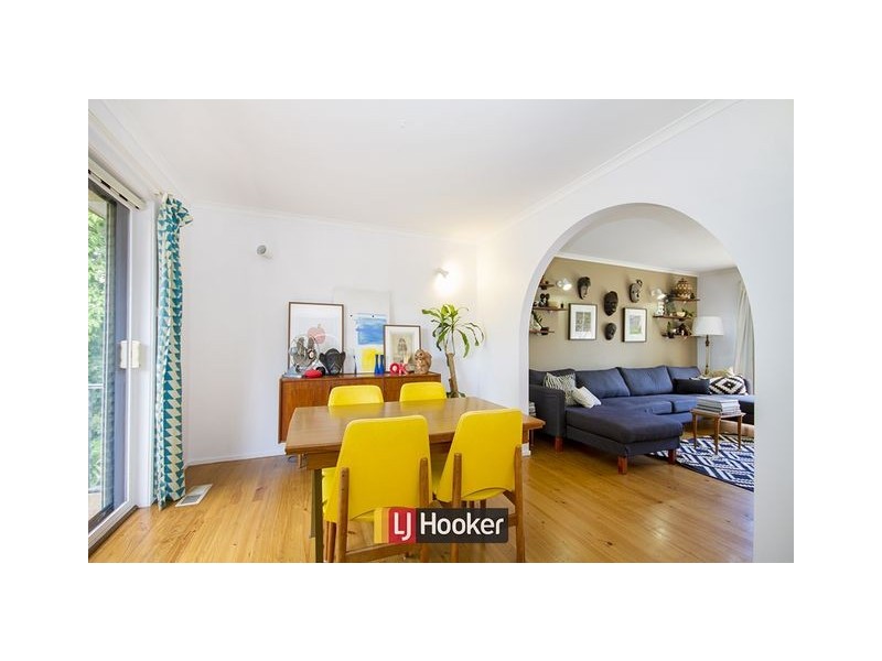 5 Hooke Place, Charnwood ACT 2615