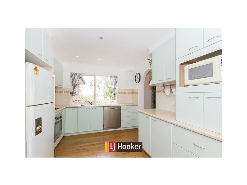 5 Hooke Place, Charnwood ACT 2615