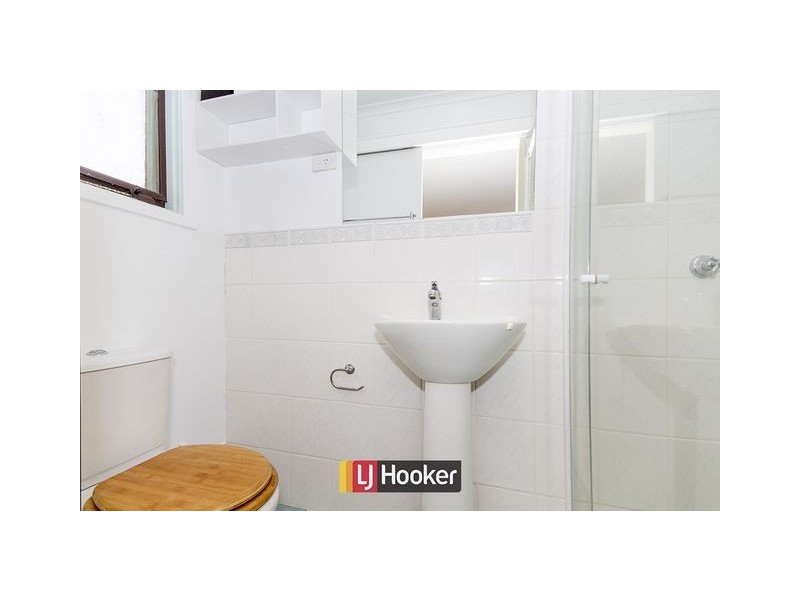 5 Hooke Place, Charnwood ACT 2615