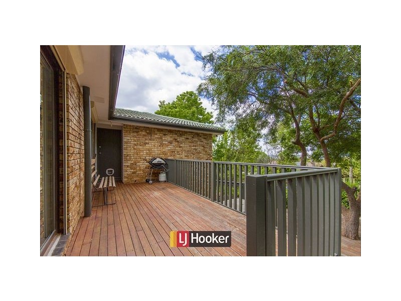 5 Hooke Place, Charnwood ACT 2615