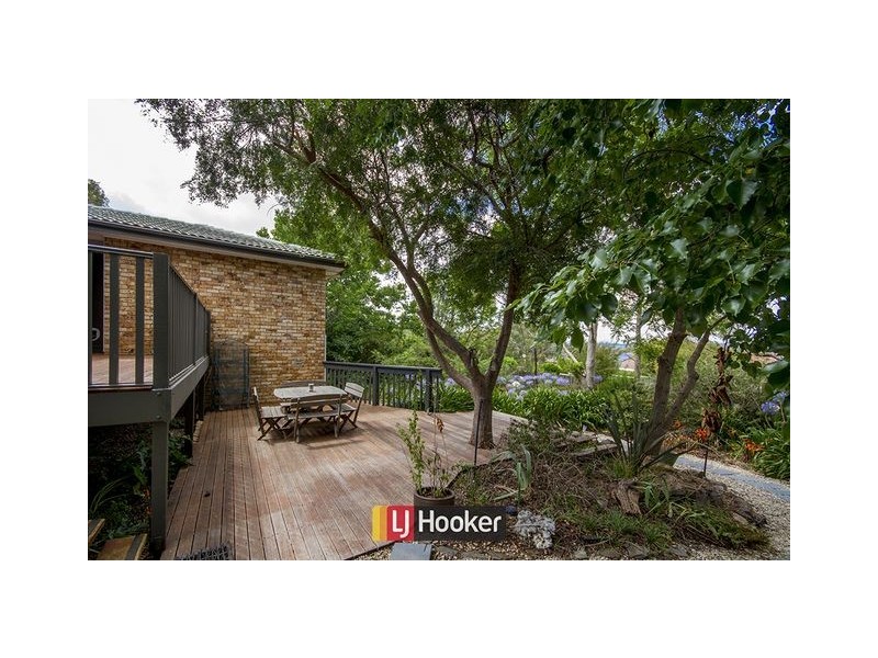 5 Hooke Place, Charnwood ACT 2615