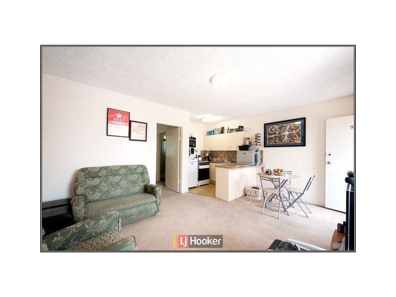 9/10 Macquoid Street, Queanbeyan NSW 2620