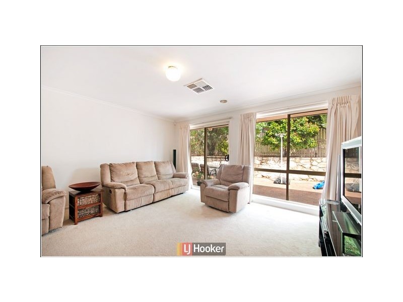 6 Fidler Court, Bruce ACT 2617