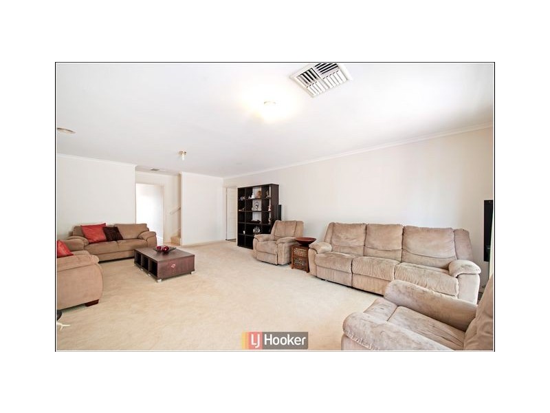 6 Fidler Court, Bruce ACT 2617