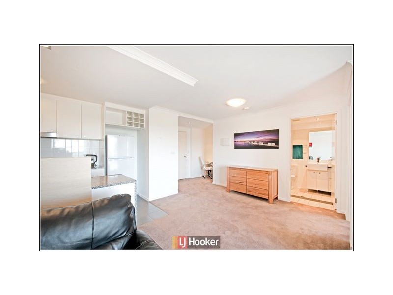 607/17 Dooring Street ‘Valonia’, Braddon ACT 2612