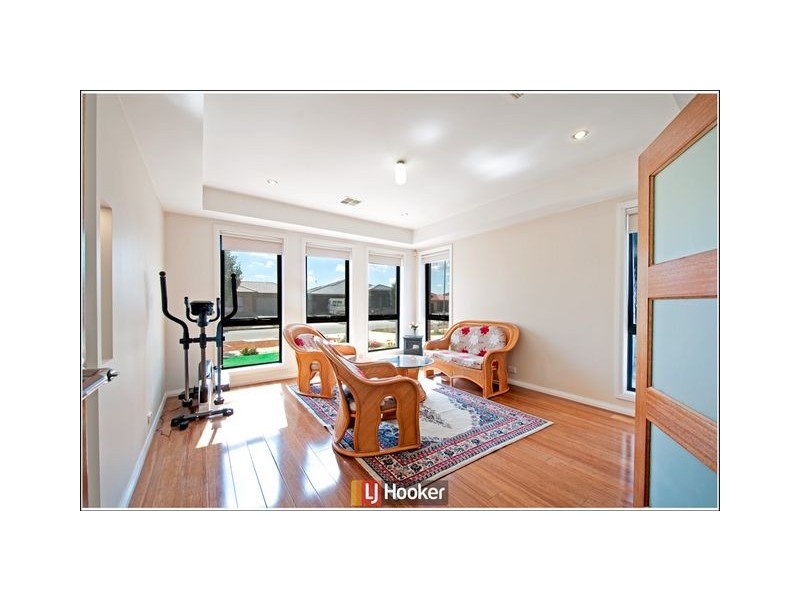 12 Jeannie Gunn Street, Franklin ACT 2913