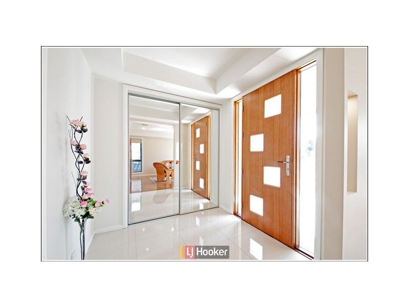 12 Jeannie Gunn Street, Franklin ACT 2913