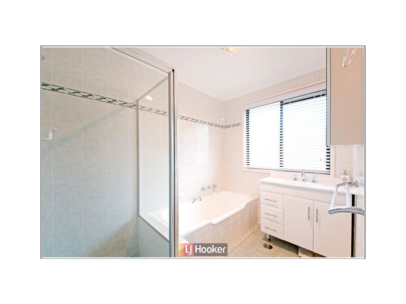 4 Skirving Place, Macgregor ACT 2615