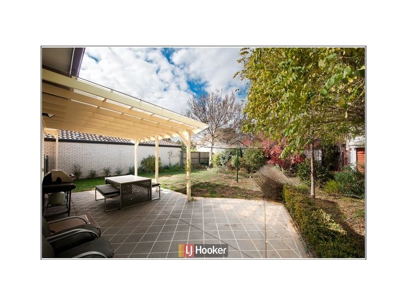 4 Skirving Place, Macgregor ACT 2615