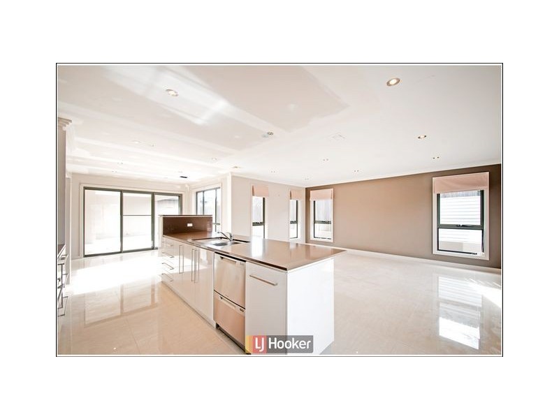 2 Hazelton Street, Macgregor ACT 2615