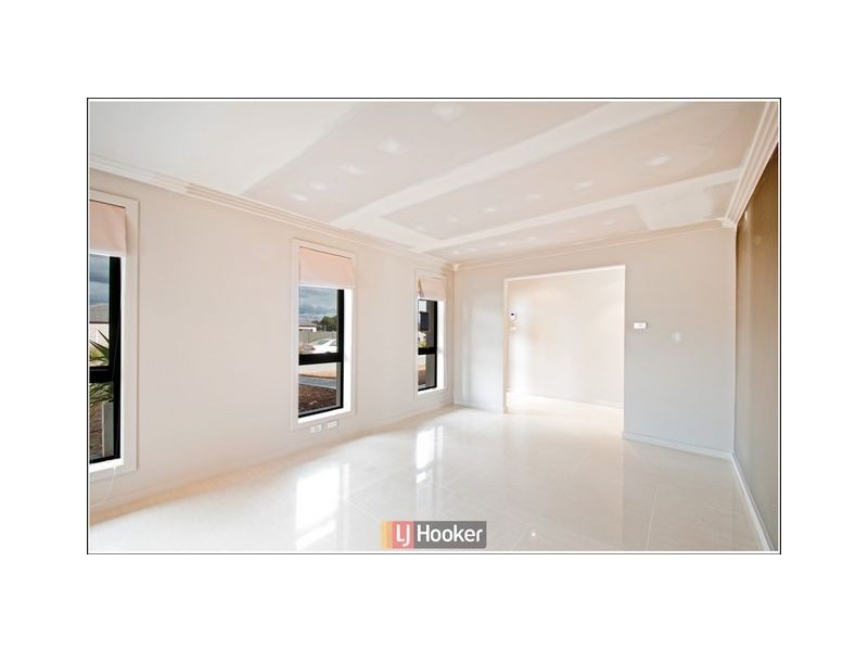 2 Hazelton Street, Macgregor ACT 2615