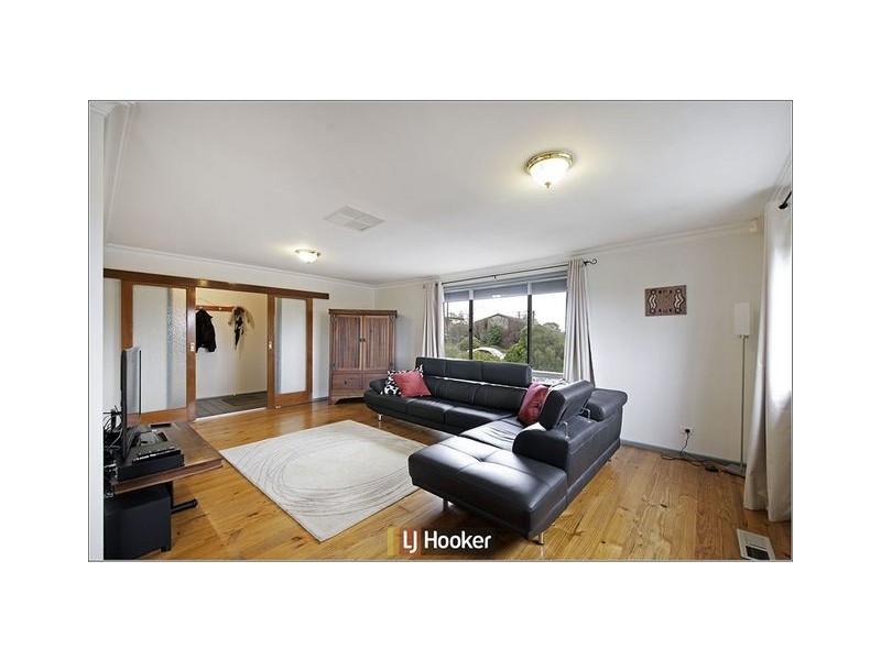 6 Cumpston Place, Macgregor ACT 2615