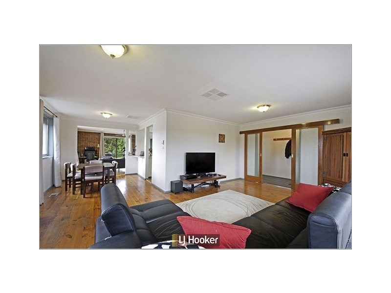 6 Cumpston Place, Macgregor ACT 2615