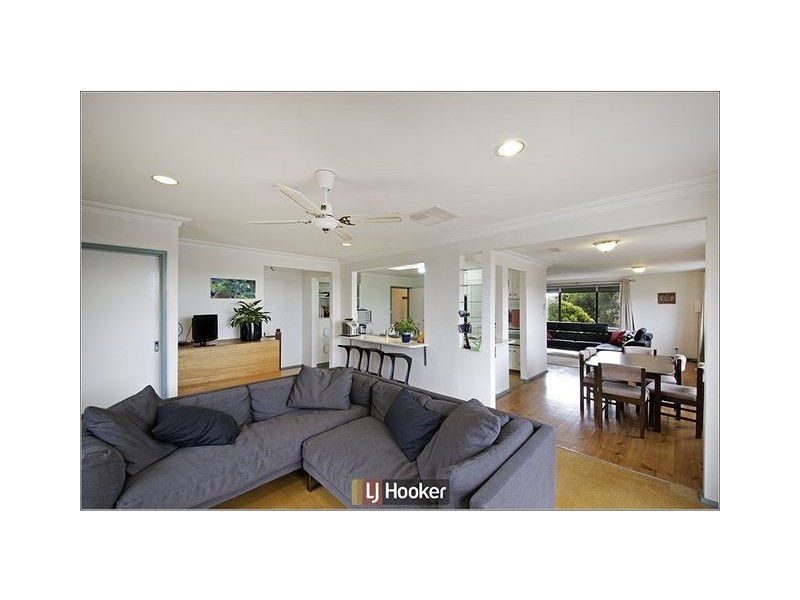 6 Cumpston Place, Macgregor ACT 2615