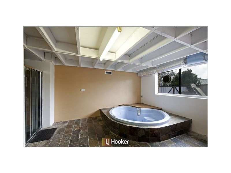 6 Cumpston Place, Macgregor ACT 2615