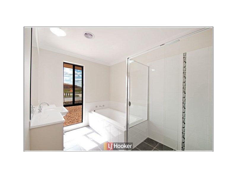 64 John Holt Street, Macgregor ACT 2615