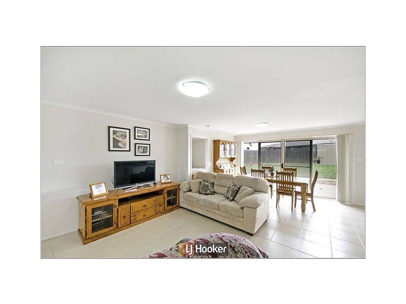 6 Hazelton Street, Macgregor ACT 2615