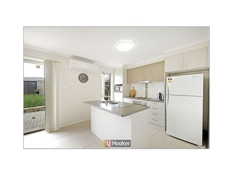 6 Hazelton Street, Macgregor ACT 2615