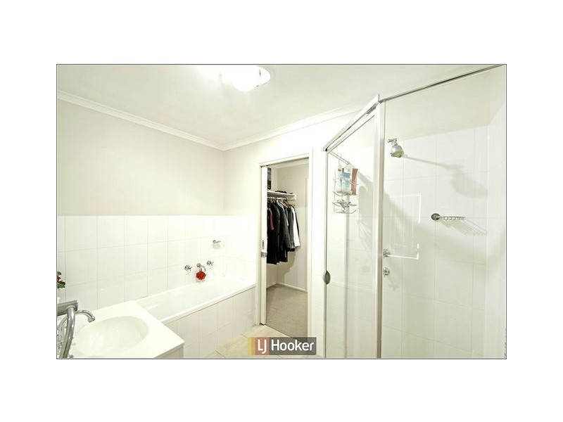 6 Hazelton Street, Macgregor ACT 2615