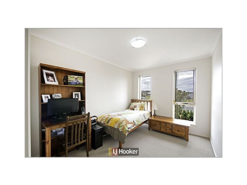6 Hazelton Street, Macgregor ACT 2615