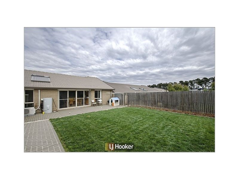6 Hazelton Street, Macgregor ACT 2615