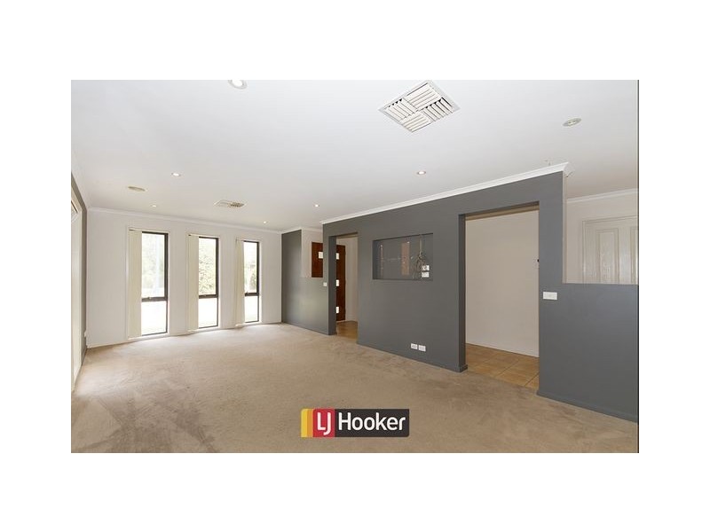 70 Gouldsmith Street, Dunlop ACT 2615