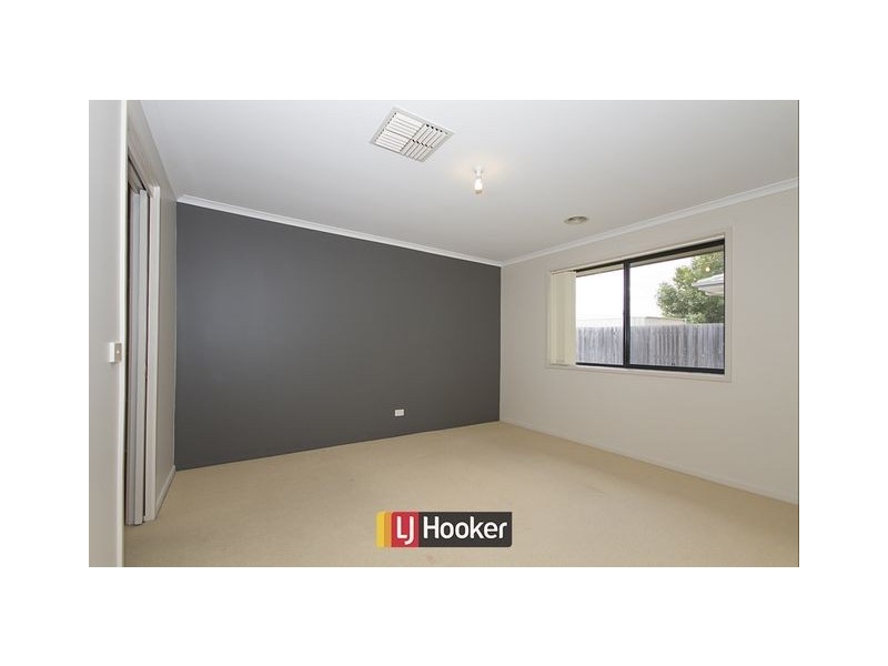 70 Gouldsmith Street, Dunlop ACT 2615