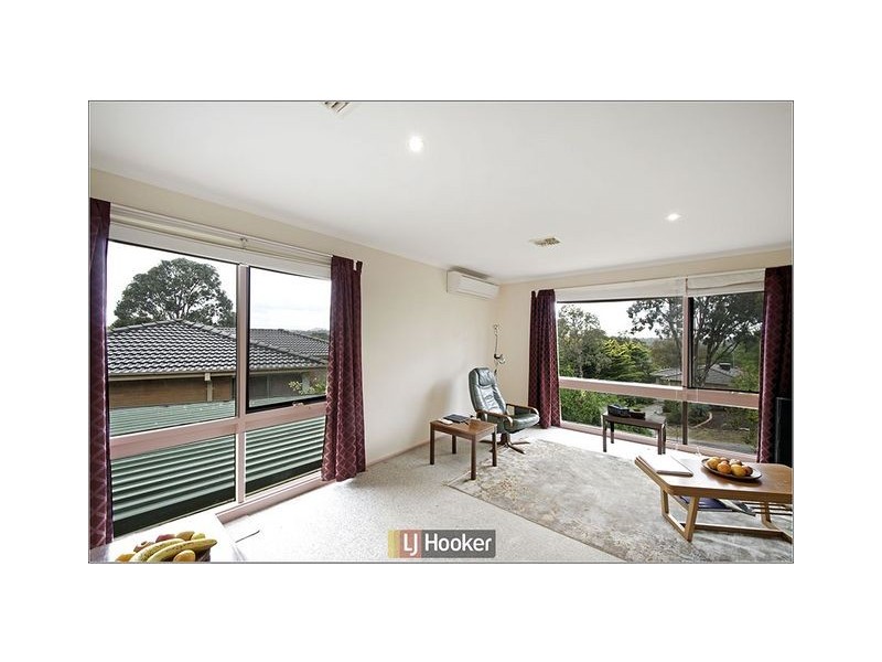 6 Bowden Crescent, Macgregor ACT 2615