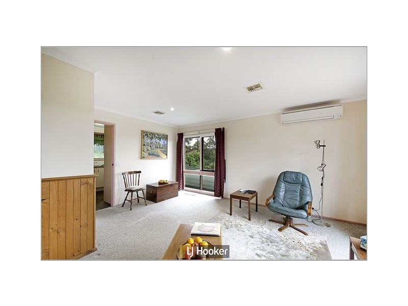 6 Bowden Crescent, Macgregor ACT 2615