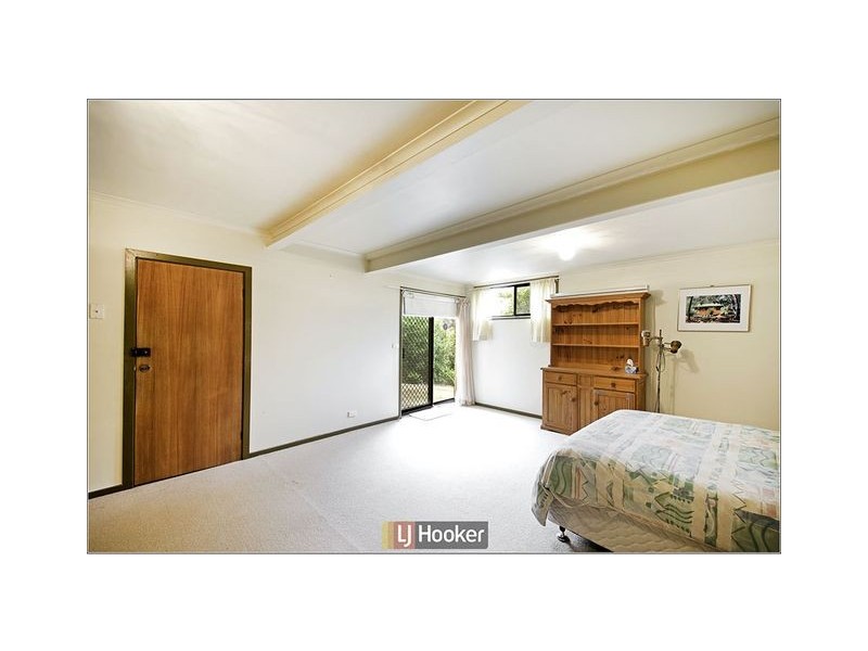 6 Bowden Crescent, Macgregor ACT 2615