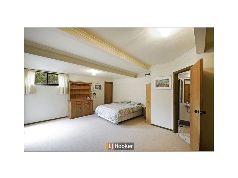 6 Bowden Crescent, Macgregor ACT 2615