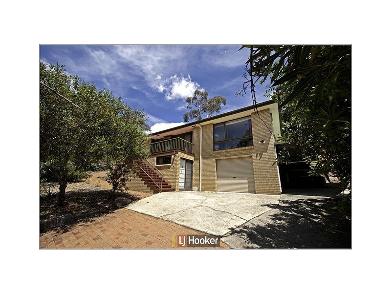 6 Bowden Crescent, Macgregor ACT 2615