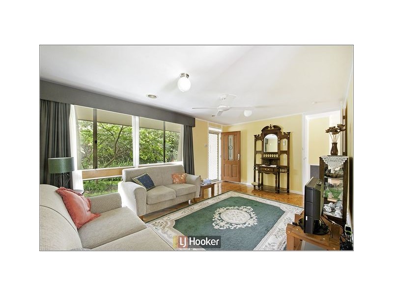 6 Mathison Place, Macgregor ACT 2615