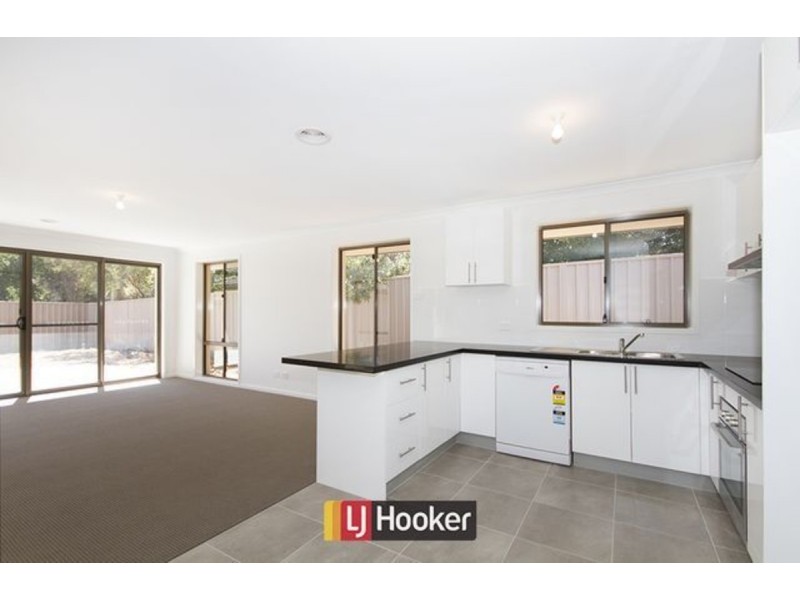5 Bednall Place, Mckellar ACT 2617