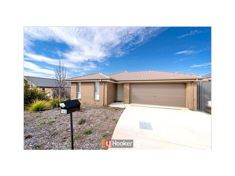 142 Macfarlane Burnet Avenue, Macgregor ACT 2615