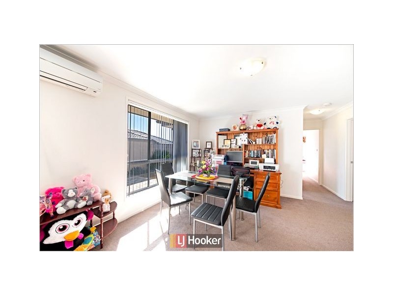 142 Macfarlane Burnet Avenue, Macgregor ACT 2615