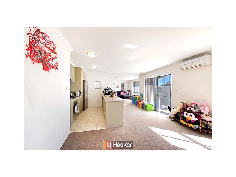 142 Macfarlane Burnet Avenue, Macgregor ACT 2615